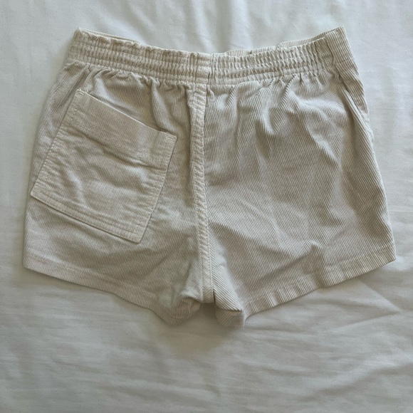 American Apparel vintage style corduroy shorts with pockets - Picture 3 of 4